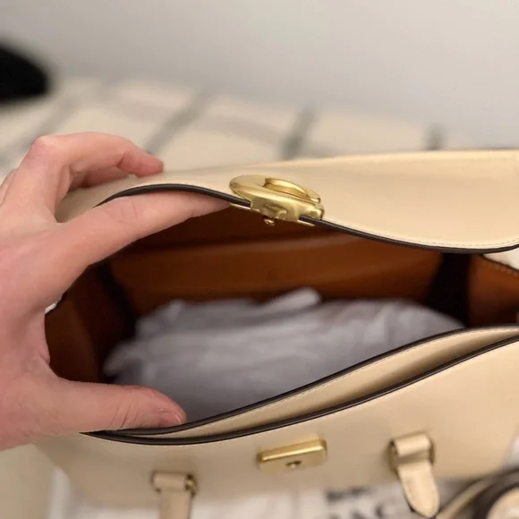 Coach Broome Carryall Bag in Brass/Ivory with Gold Hardware New with tags - Picture 12 of 15